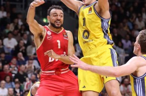 开云体育官网-里程碑夜！达拉斯独行侠内部沟通，意甲窗口期刷纪录，媒体盛赞，球队文化再被提及的简单介绍