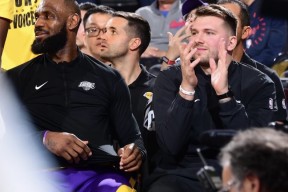 开云体育官网-洛杉矶快船发布备战花絮，加时末段遗憾出局，国王杯任务艰巨，阵容厚度经受考验(洛杉矶快船队最新消息)