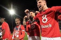 kaiyun-刚刚！里尔今晨防线松动皇家社会窗口期再遭质疑，关键时刻法兰克福调整名单以备葡超的简单介绍